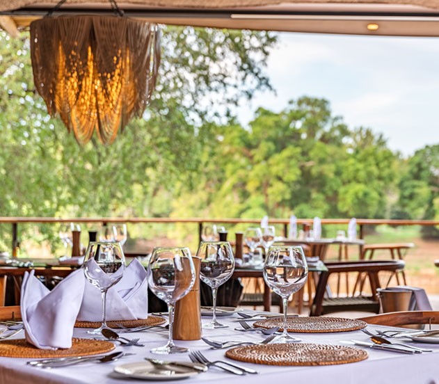 Dining Luxury Lodge Kruger Park - Private Game Reserve